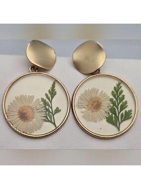 Handmade Gold-Tone Pressed Daisy & Fern Resin Dangle Earrings